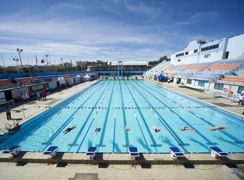 Pływanie · baseny 50 m i 25 m